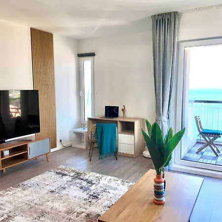 Apartament High View *