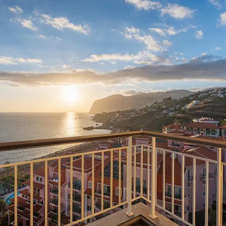 High View Apartment *