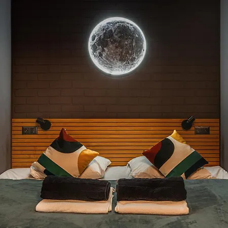 High View Apartment *