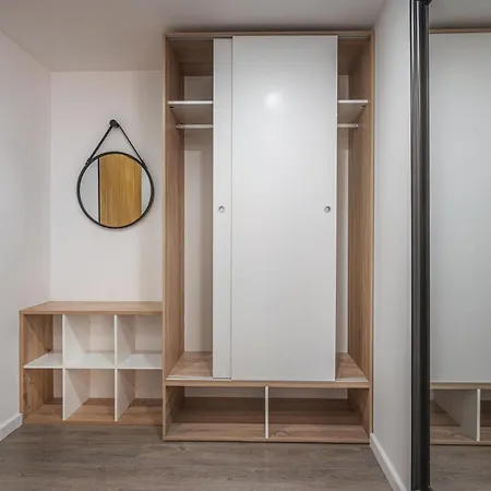 High View Apartment *