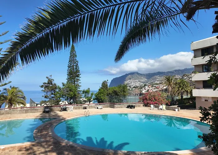 High View * フンシャル